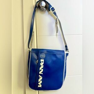 ICONIC 60'S PAN AM JET SET STYLE SOFT MULTI POCKET TRAVEL BAG